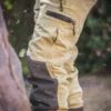 Schnittschutzhose Beige Nahaufnahme